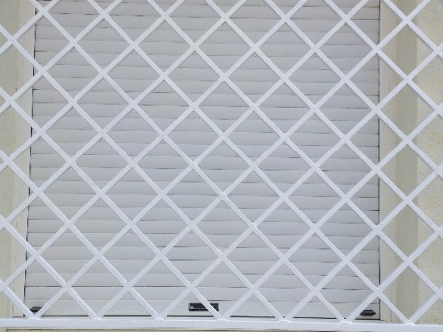 NETTOYAGE STORES ELECTRIQUES